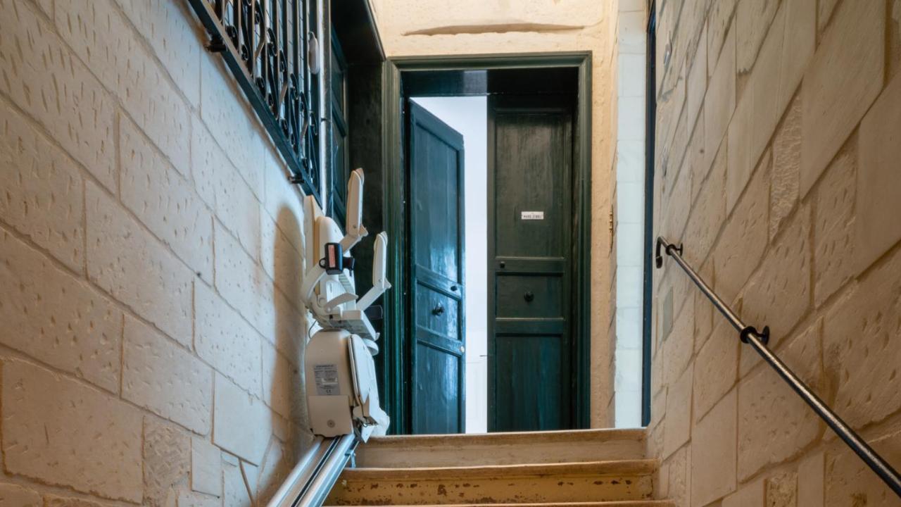 Апартаменты Italianway - Casa Del Barone Лечче Экстерьер фото